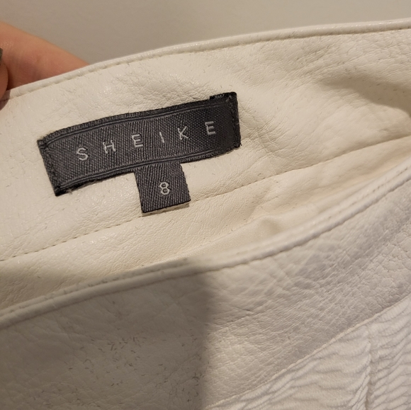 Chic Sheike white textured leather pencil skirt - Picture 5 of 6